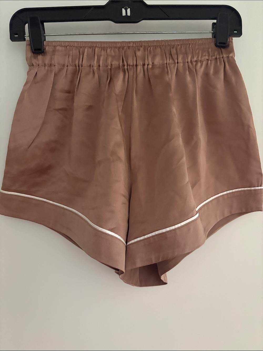 Quince 100% Silk Satin Pajama Shorts in Toasted Almond Size XS